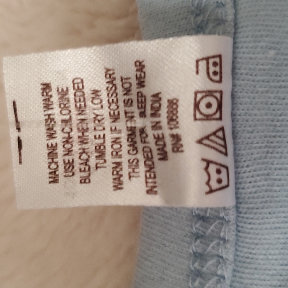 💖 4/$25 NWT Baby Bodysuit,What Happens at Grandma's ... (6-12 months) - Picture 7 of 8